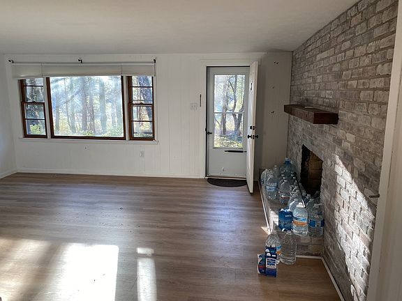 living room (fireplace is not functional)