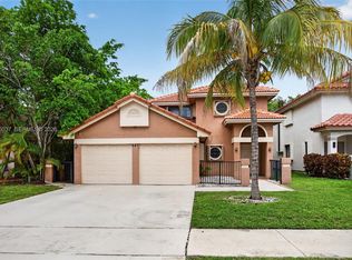 587 NW 38th Ave, Deerfield Beach, FL 33442