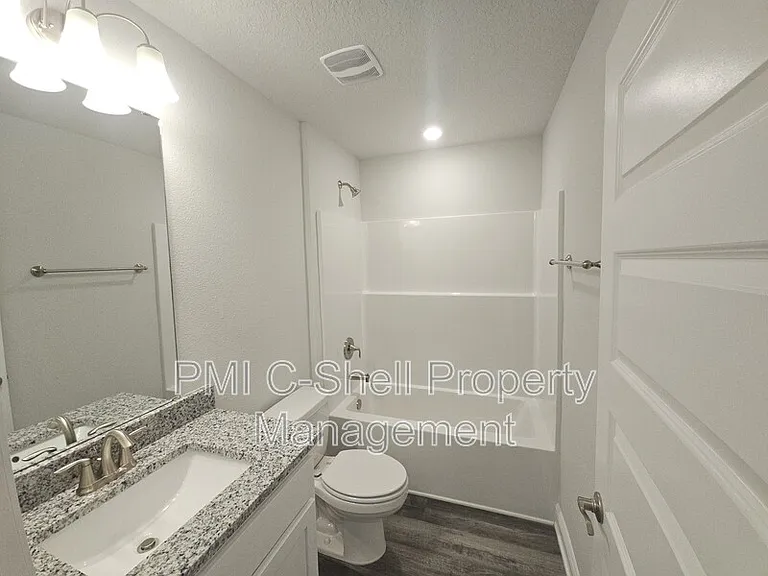 12115 Emerald Heights Ln — Photo 16