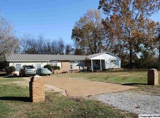 816 Sewell Rd, Trinity, AL 35673