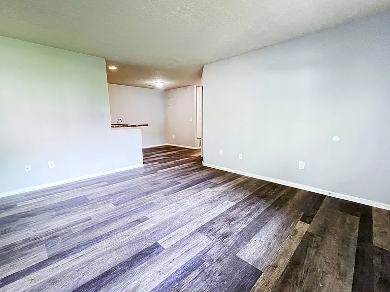 Eagle Crest Apartments — Photo 31