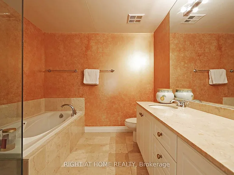 38 William Carson Cres #615 — Photo 10