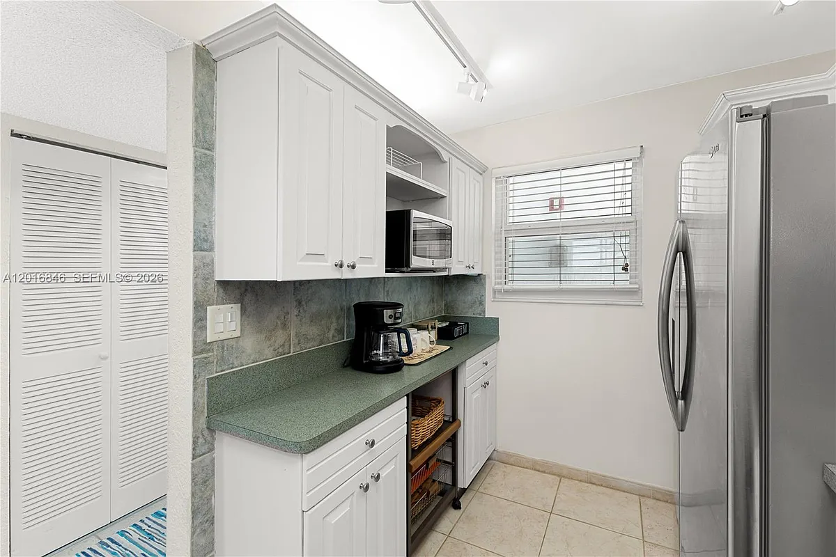 Building Photo - 1391 S Ocean Blvd #409