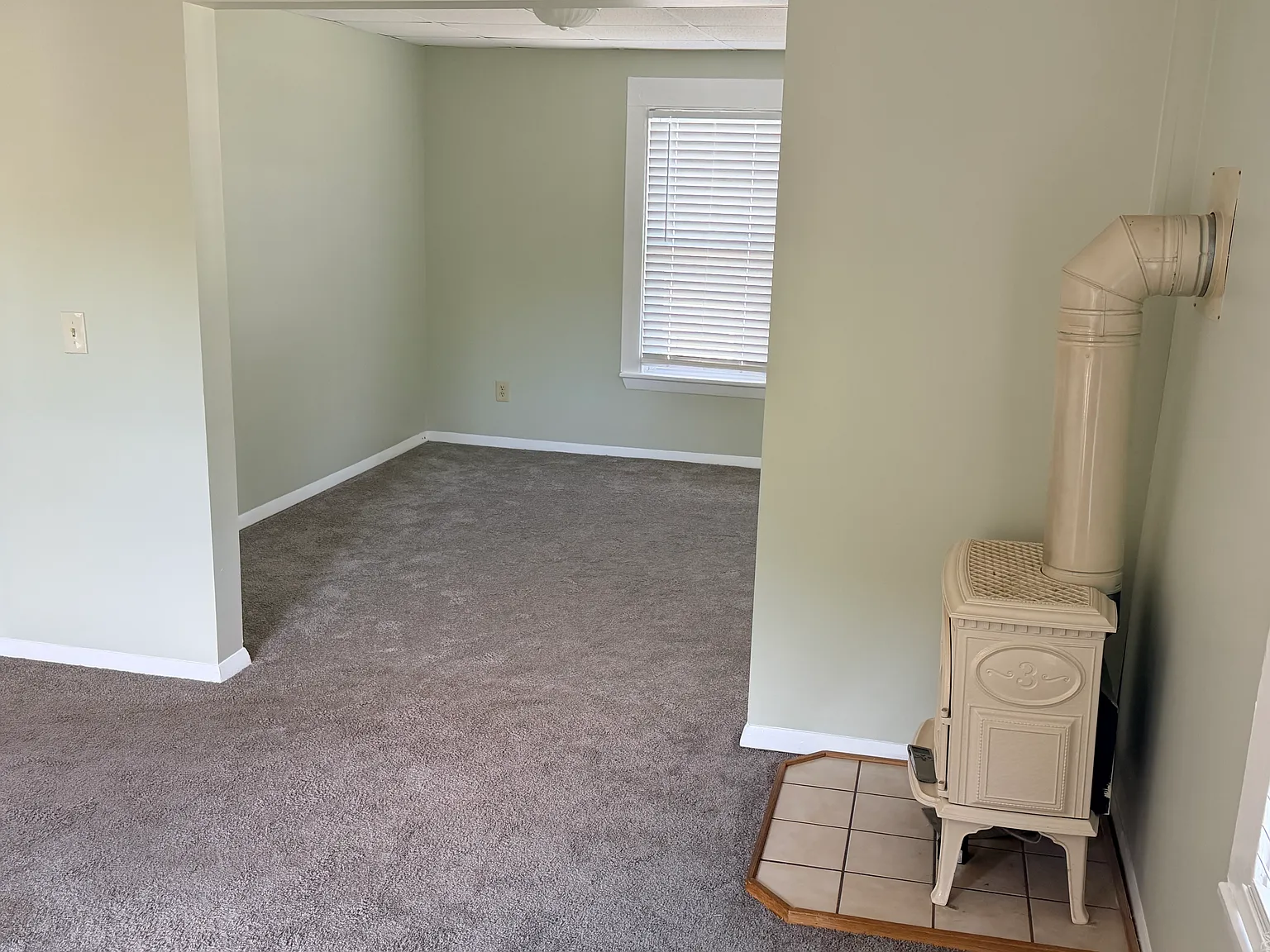 2 bed, 1000 sqft, $1,500 — Photo 2