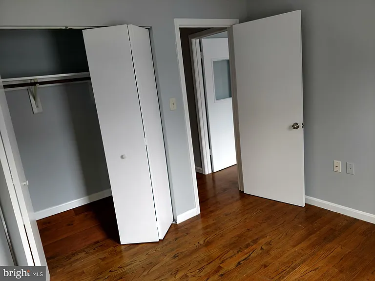 15205 Streamside Ct — Photo 31