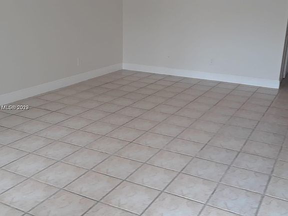 3rd image of 1005 S Flagler Ave APT 813