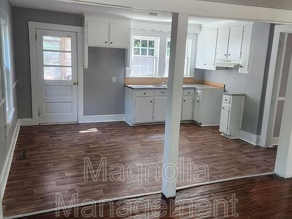 2nd image of 216 Zollicoffer Ave