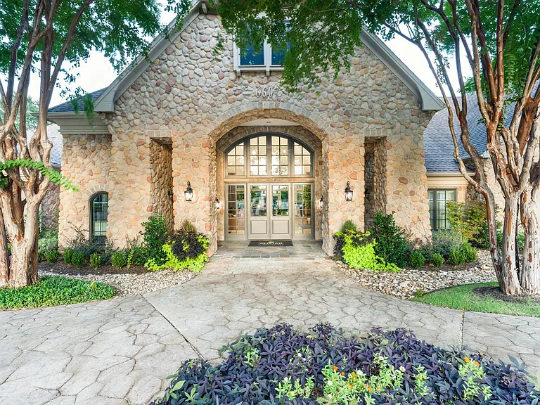 Enter into our inviting leasing office and picture yourself at home_schedule your tour today and experience what Alister Sunset Valley has to offer.