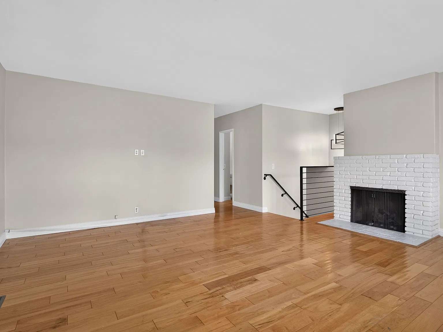 3 bed, 1412 sqft, $7,000 — Photo 3