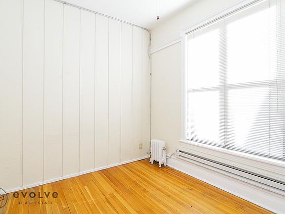 4th image of 1216 N Dearborn St #1220A3