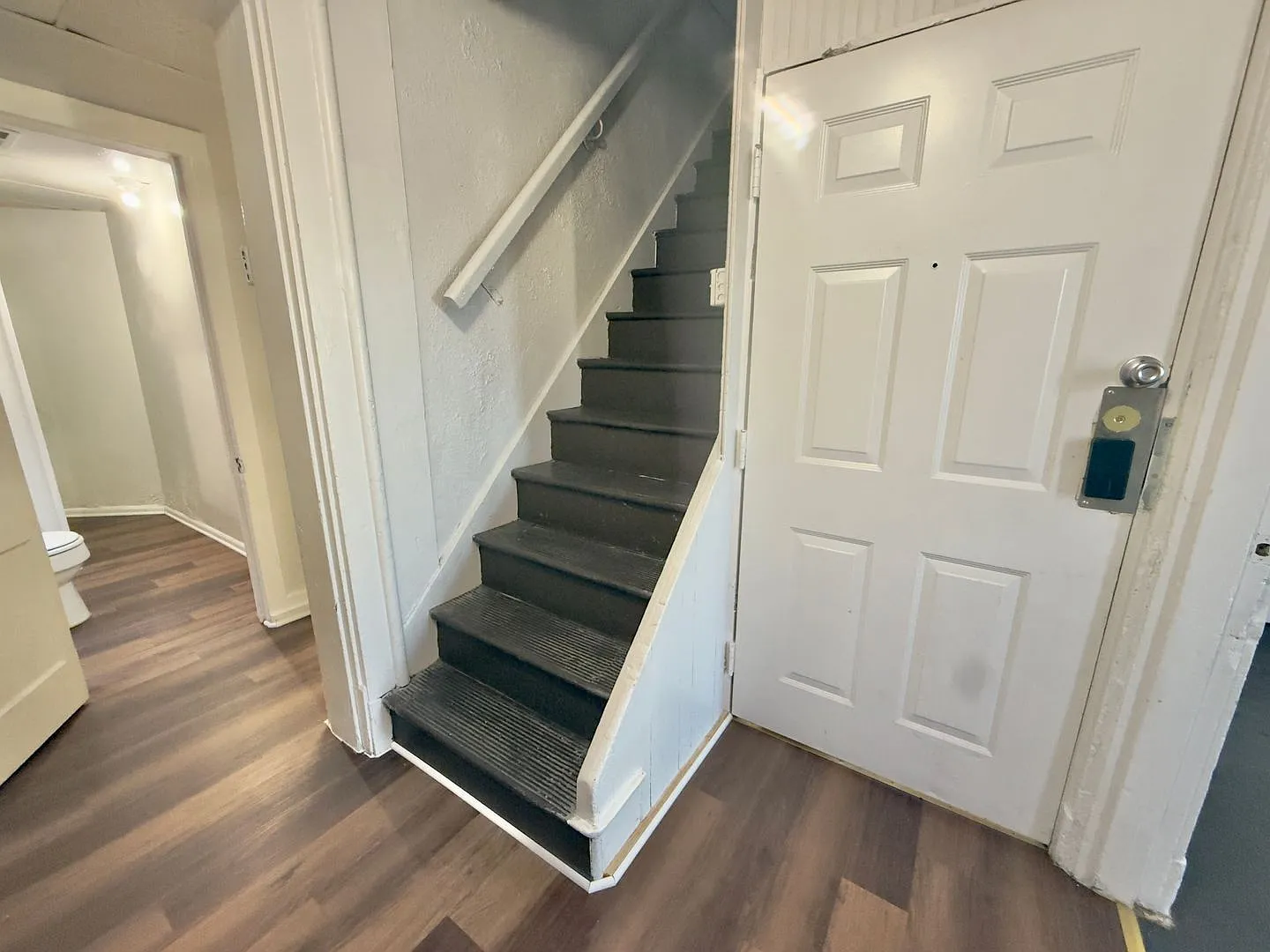 3 bed, 1.0 bath, $1,145 — Photo 2