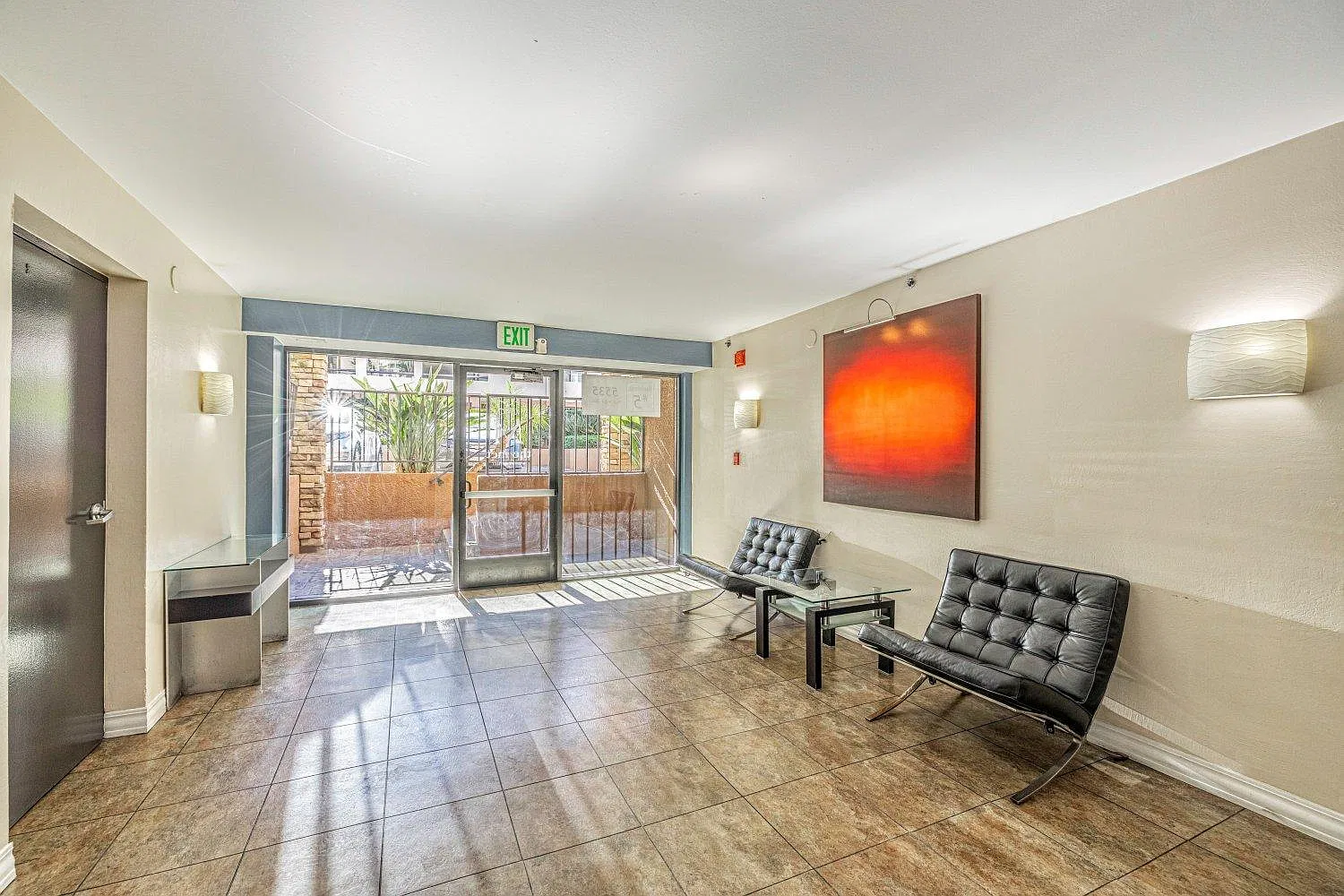 5535 Canoga Ave — Photo 2