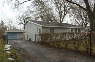 5th image of 324 Delaware St