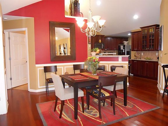 5th image of 314 Gladstone Dr