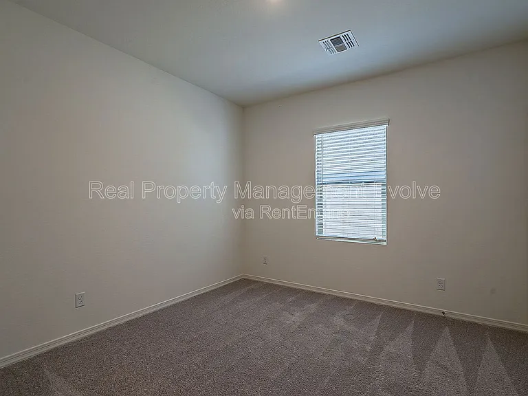 6450 W Magdalena Ln — Photo 17