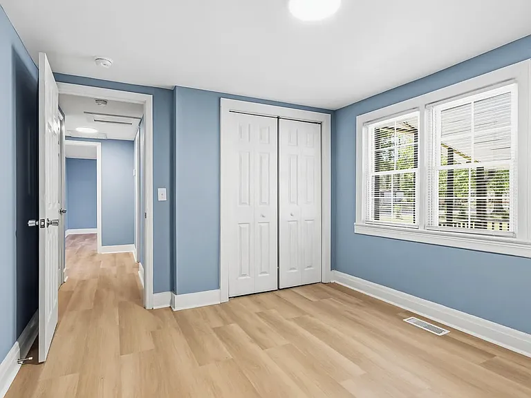 301 W John J Sharpe St — Photo 21