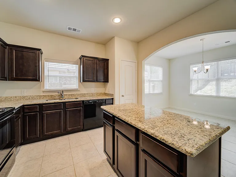 4517 Shy Creek Ln — Photo 7