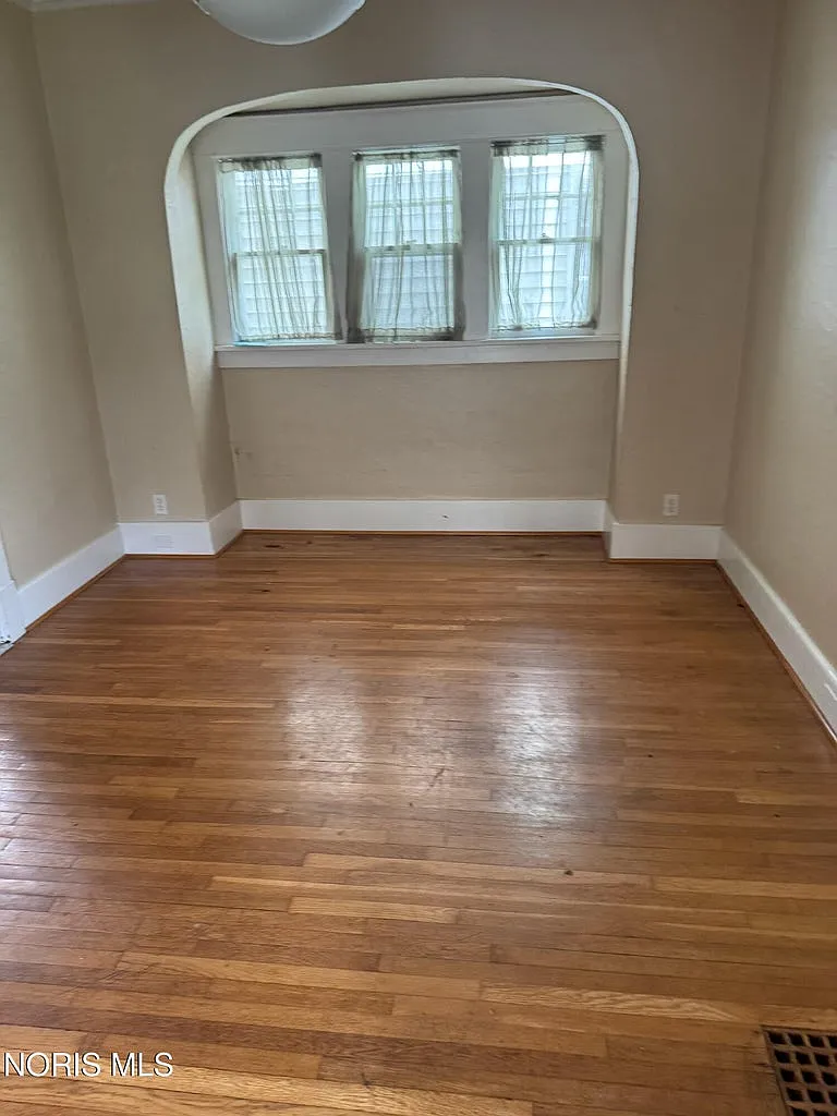 2 bed, 1000 sqft, $980 — Photo 4