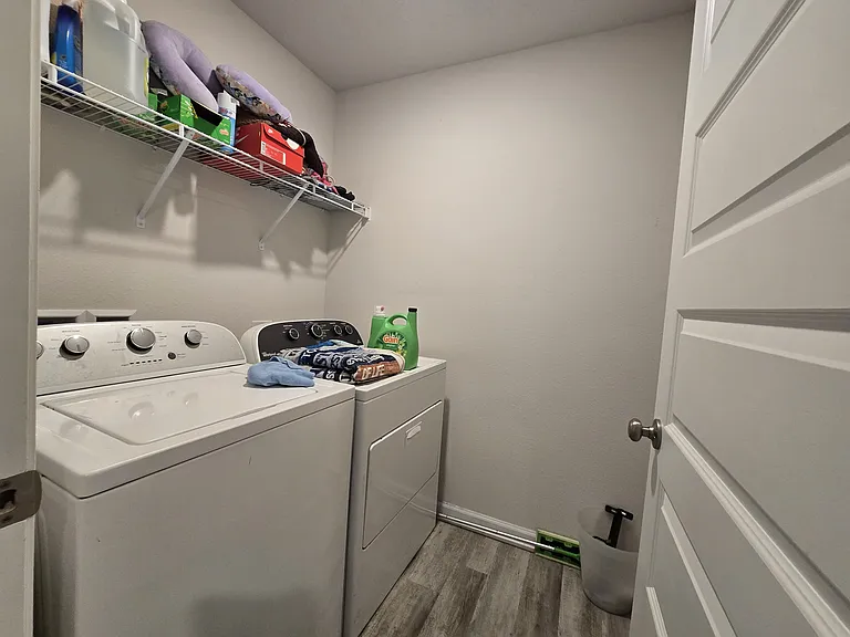 4404 White Cedar Ct — Photo 8