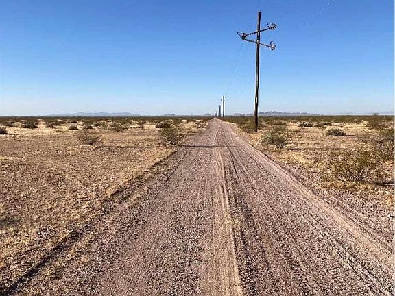 2nd image of 10 Palomas Rd