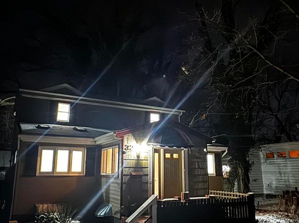 32 Woodrow St, Oakhurst, NJ 07755