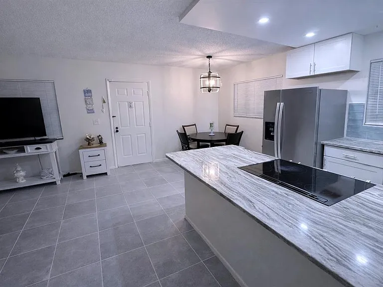 3300 Fox Chase Cir N #229 — Photo 6