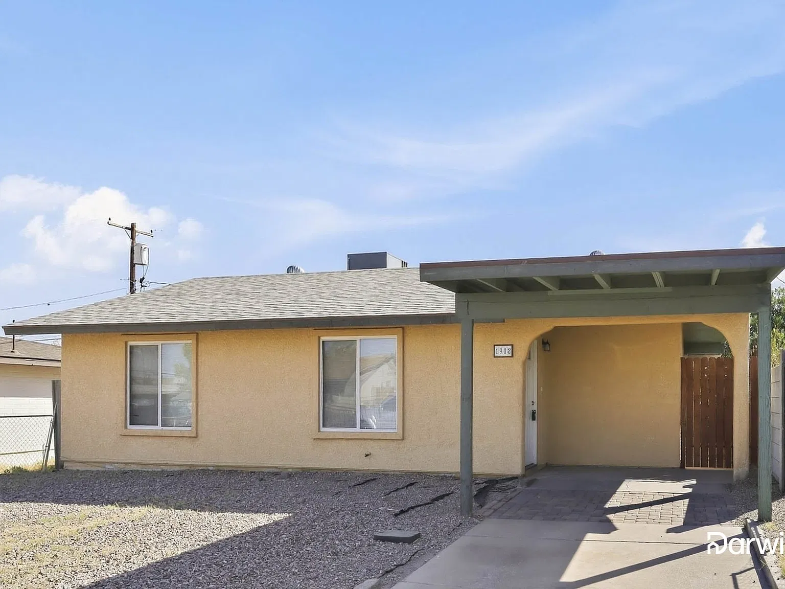 3 bed, 2.0 bath, 1556 sqft, $1,740 — Photo 2