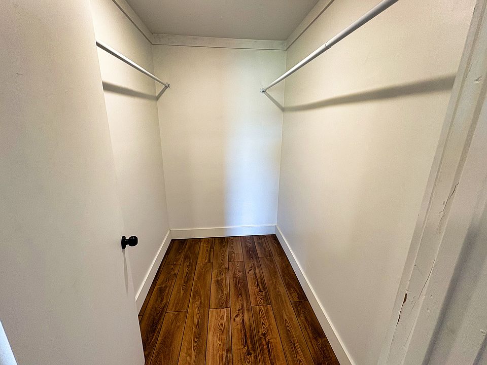 1st image of 3714 E Heritage Pkwy #1
