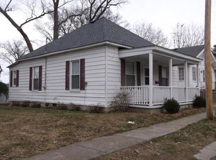 214 W Baker St, Harrisburg, IL 62946