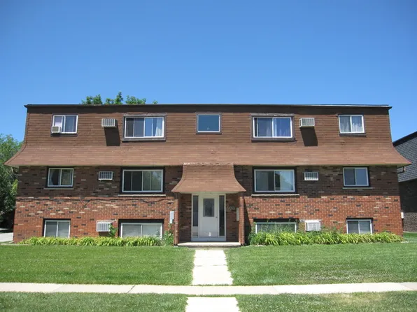 1300 Getzelman Dr APT 1, Elgin, IL 60123