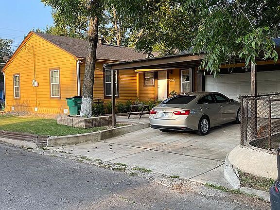 4th image of 3300 Cornelia St