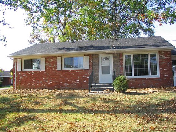 2nd image of 104 Kelly Ct