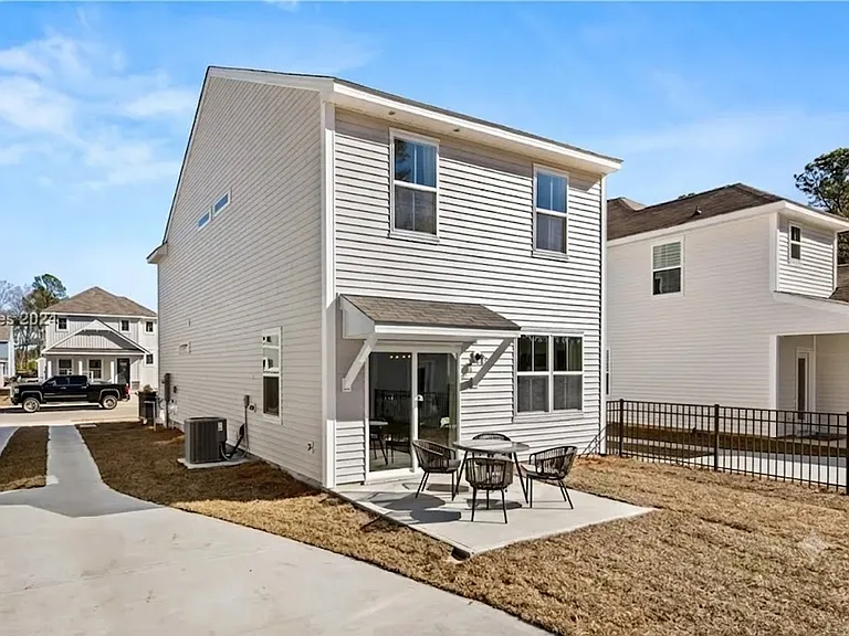 7 Whispering Oaks Cir — Photo 25