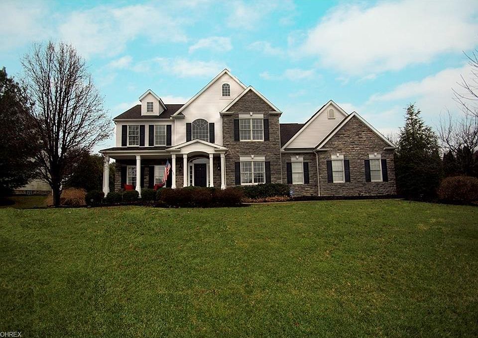 1st image of 4076 Fairway Dr