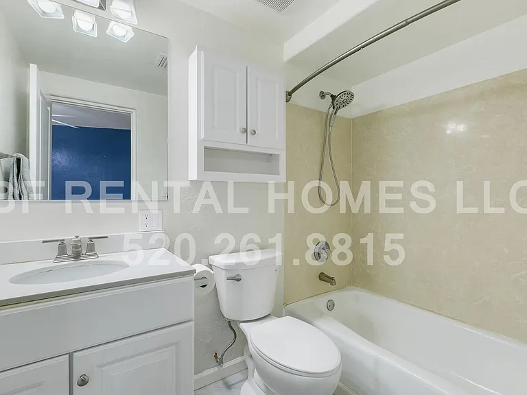 2319 E Helen St #2 — Photo 7