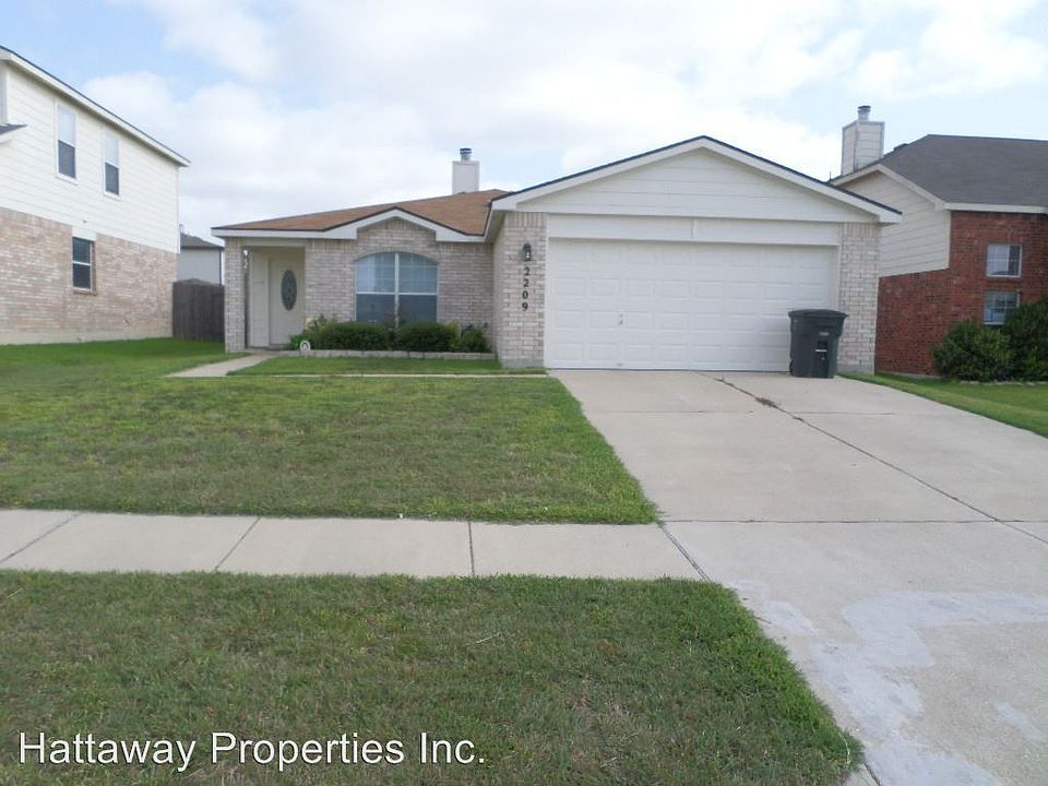 1st image of 2209 Maedell Dr