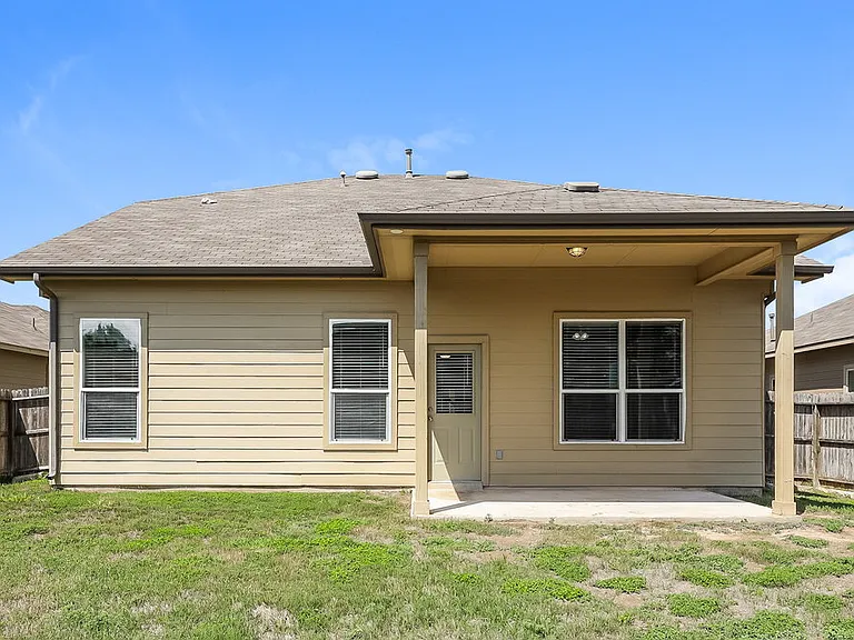 8434 Cedar Mdws — Photo 20