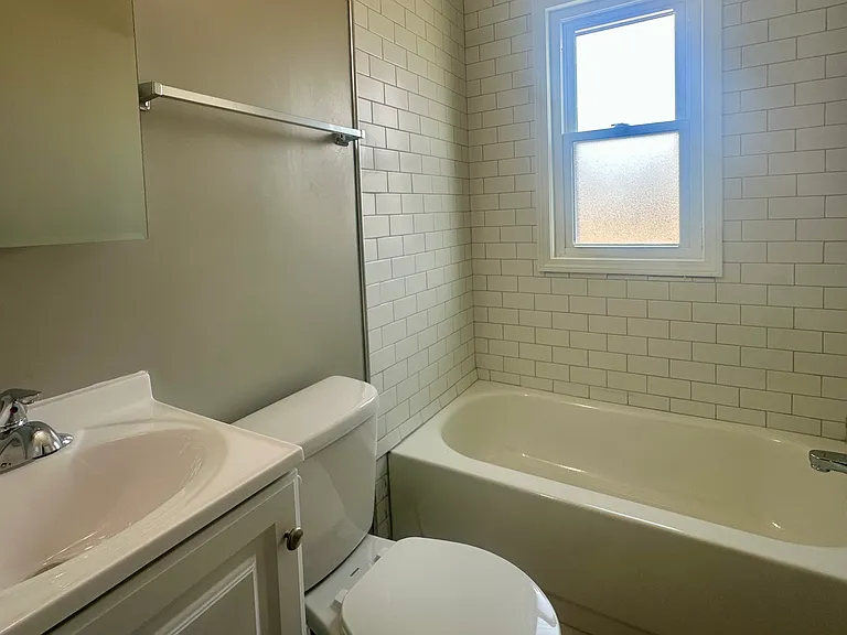 3128 Niagara St #1 — Photo 4
