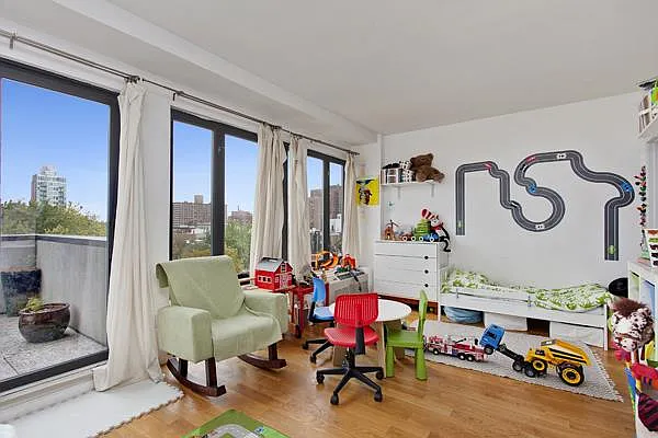 Rented by Mirador Real Estate | media 21