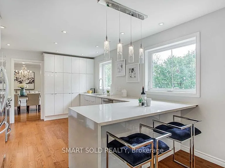 45 Abbeywood Trl #MAIN FLOOR — Photo 15