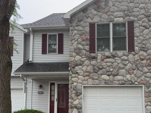 6143 Dell Dr, Madison, WI 53718