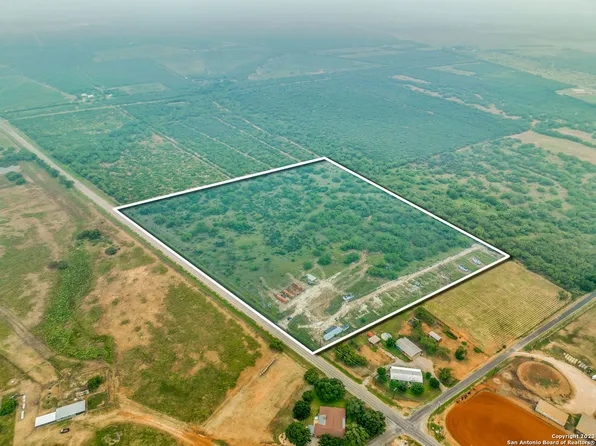 12339 W FM 140, Charlotte, TX 78011