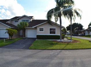 1249 W Lakes Dr, Deerfield Beach, FL 33442