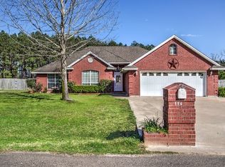 111 Creekwood Dr, Huntington, TX 75949