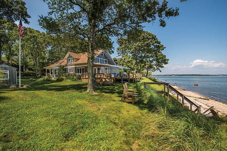 1st image of 64 Gardiners Bay Dr