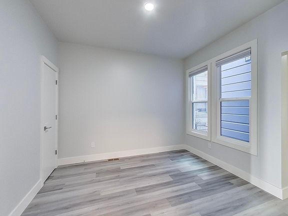 4th image of 815 Oak St #1