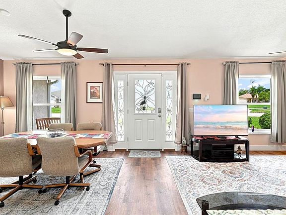 3rd image of 207 EDGEWATER TERRACE DRIVE