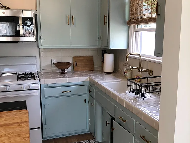 411 1/2 Richmond St — Photo 20