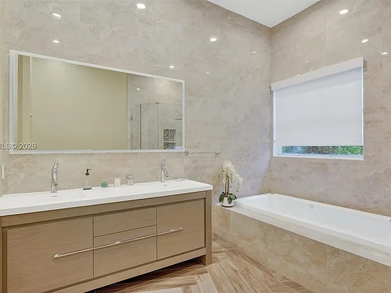 5960 NW 79th Way — Photo 28