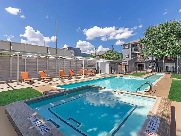Lamar Place Apartments — Photo 23
